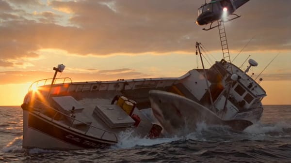 Classic 1980s Panavision blockbuster look inspired by Jaws — anamorphic lens flares, aggressive…