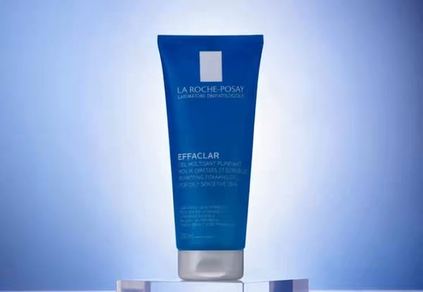 Format: 9:16 vertical | Style: Photorealistic premium skincare commercial SHOT 1 — Product Intr…